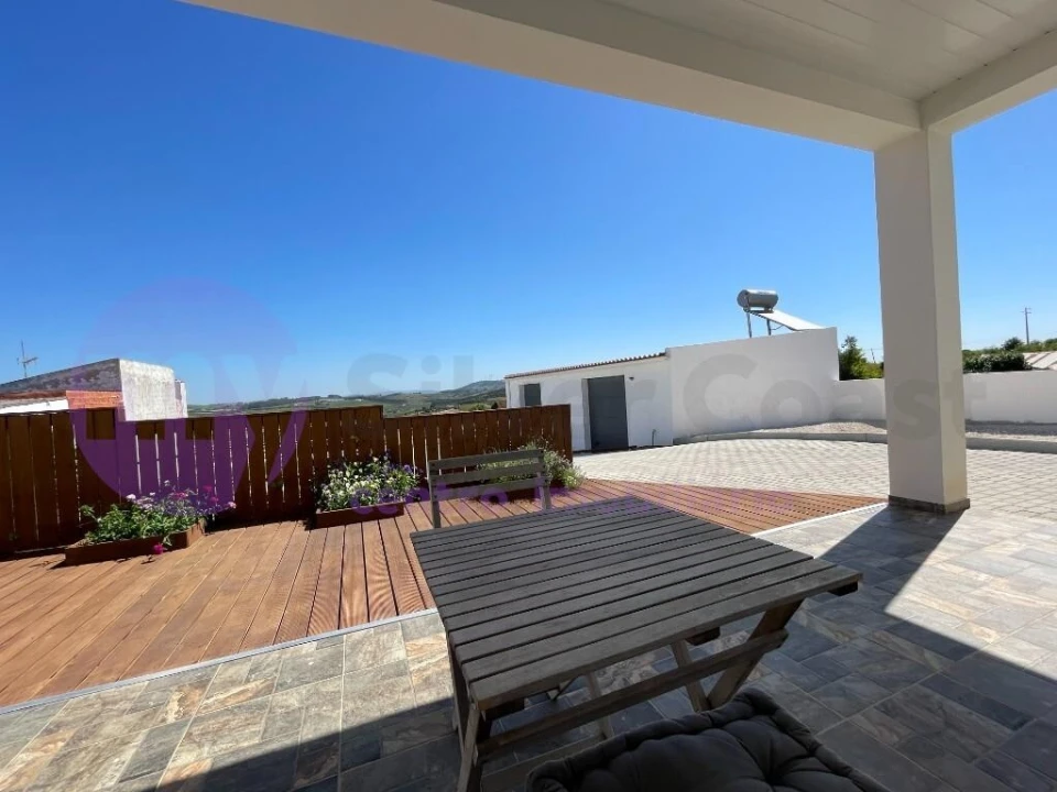 Moradia T2 para Venda em Peral Foto 36