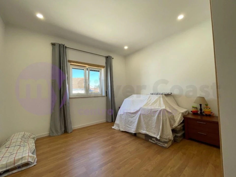 Moradia T2 para Venda em Peral Foto 24