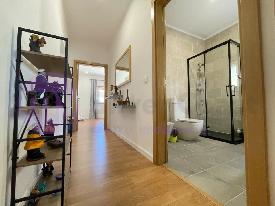 Moradia T2 para Venda em Peral Foto 26