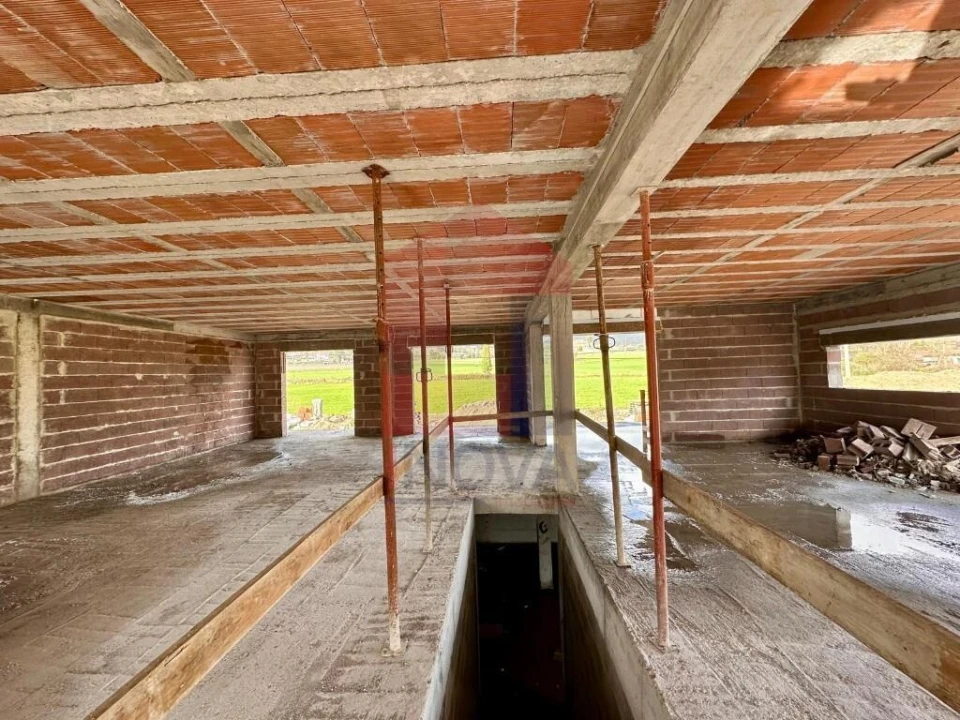 Moradia T3 para Venda em Coucieiro Foto 10