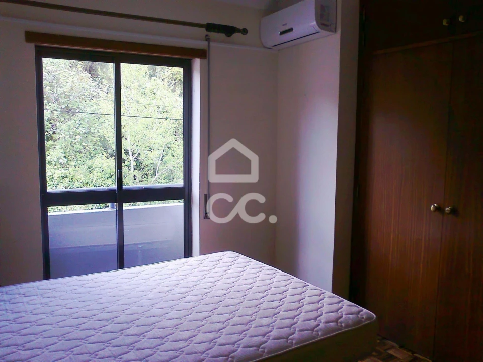 Apartamento T1 para Arrendamento em Santa Clara e Castelo Viegas Foto 8