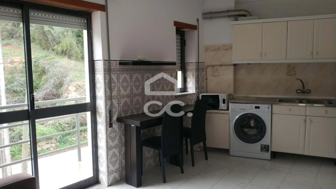 Apartamento T1 para Arrendamento em Santa Clara e Castelo Viegas Foto 3