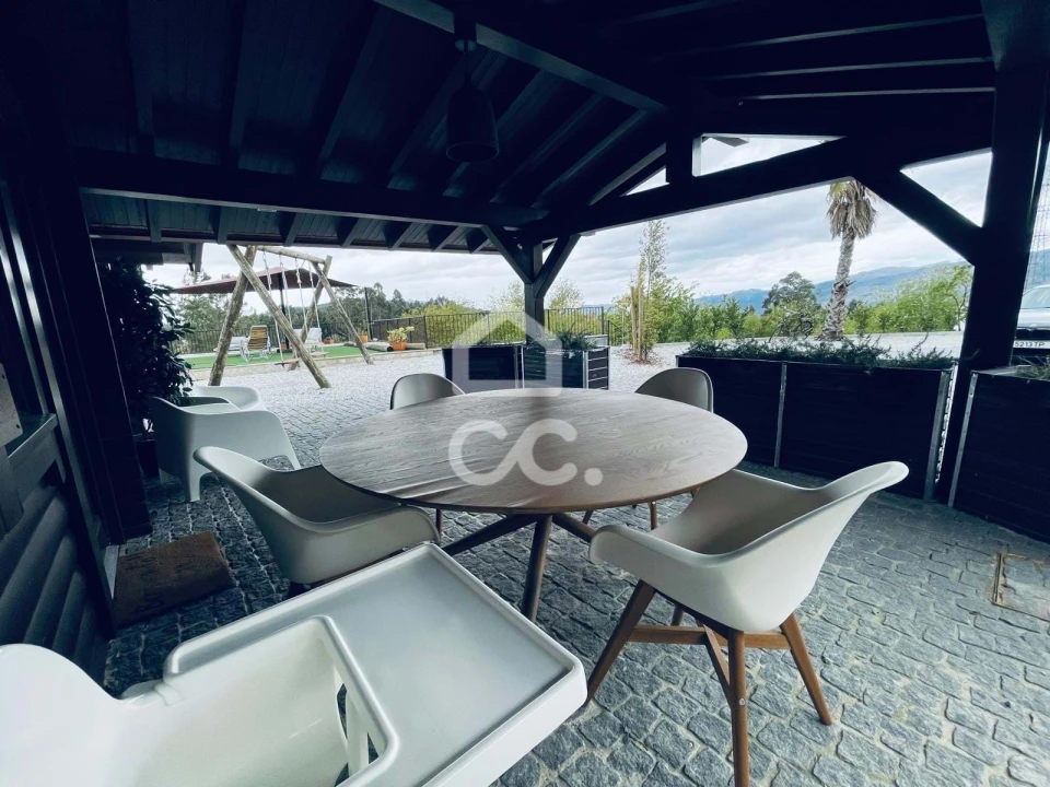 Moradia T2 para Venda em Tabuaças Foto 30