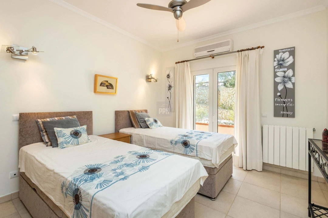 Apartamento T2 para Venda em Lagoa e Carvoeiro Foto 3