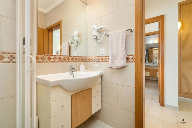 Apartamento T2 para Venda em Lagoa e Carvoeiro Foto 13