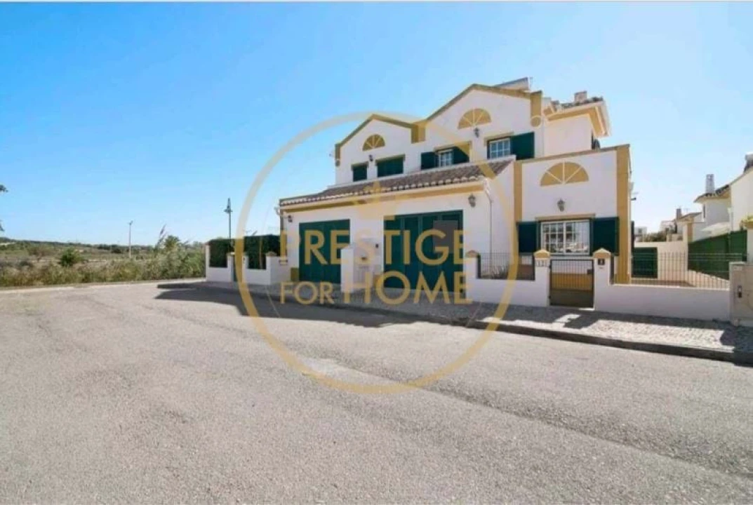 Moradia T3 para Arrendamento em Altura Foto 29