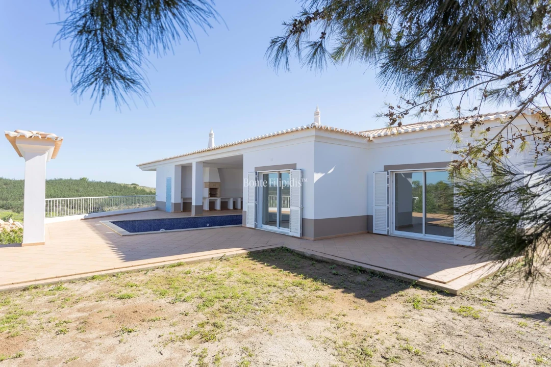 Moradia T4 para Venda em Budens Foto 4