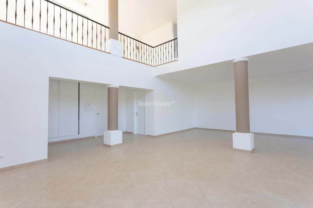 Moradia T4 para Venda em Budens Foto 7