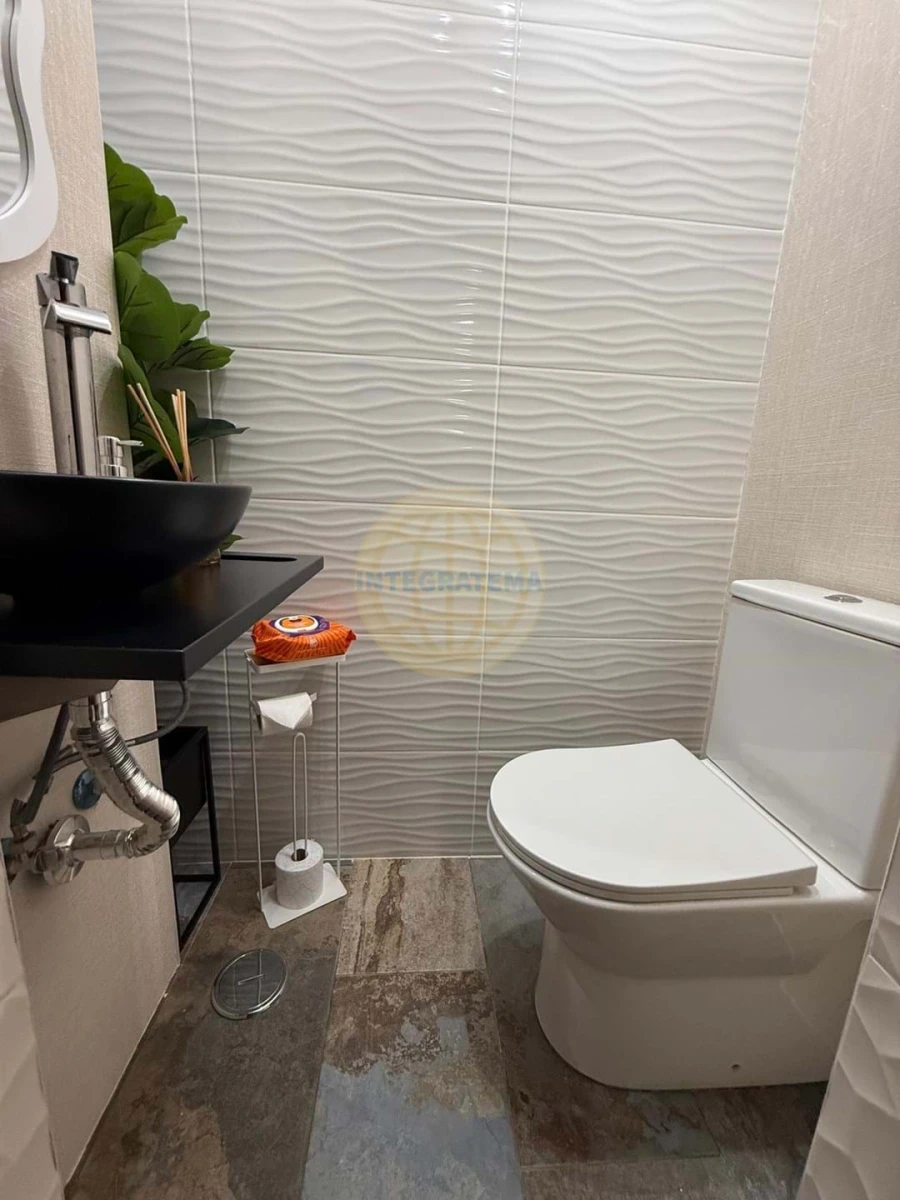 Apartamento T3 para Venda em Portimão Foto 7