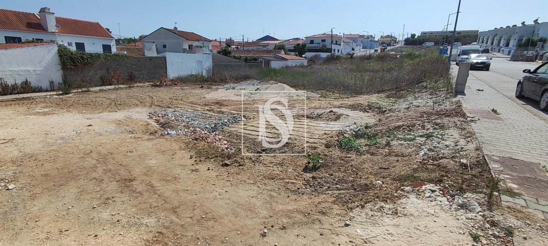 Terreno para Venda em Atouguia da Baleia Foto 8