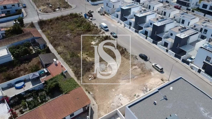 Terreno para Venda em Atouguia da Baleia Foto 3