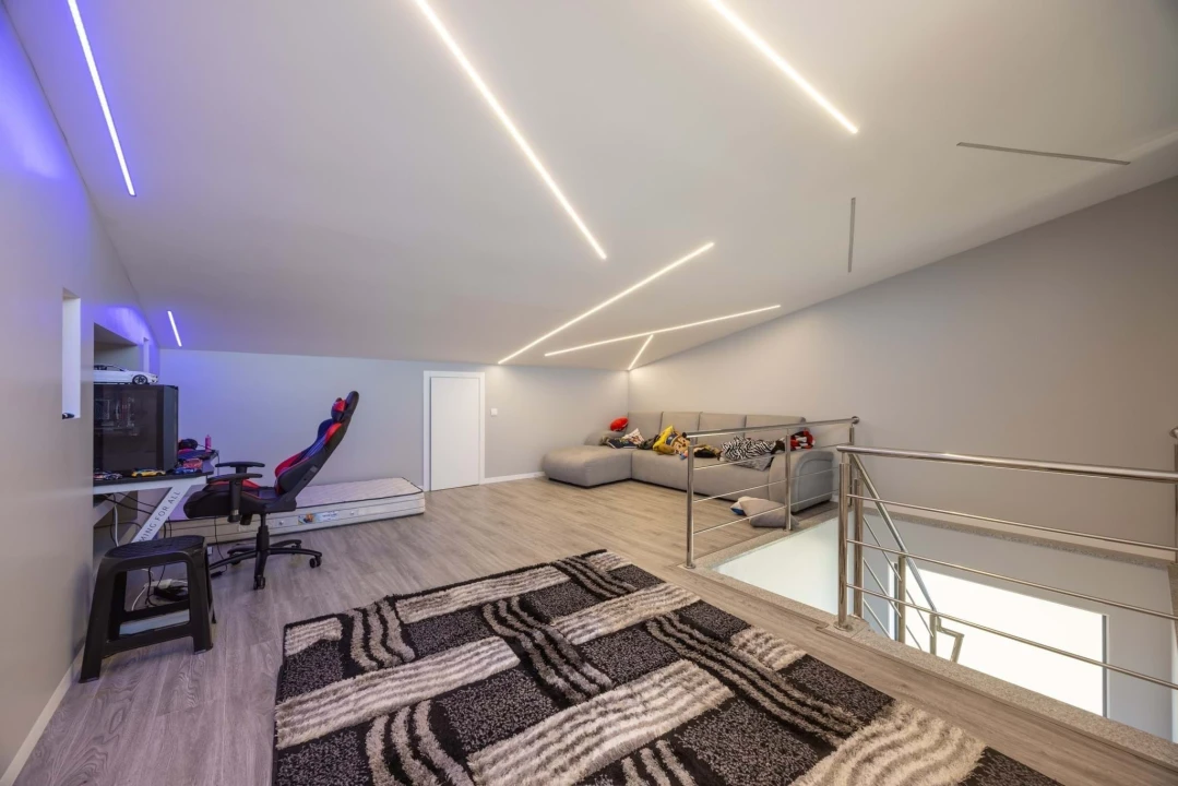 Moradia T5 para Venda em Gondomar (São Cosme), Valbom e Jovim Foto 48