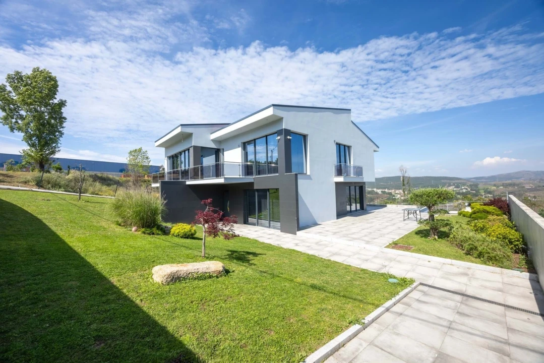 Moradia T5 para Venda em Gondomar (São Cosme), Valbom e Jovim Foto 64