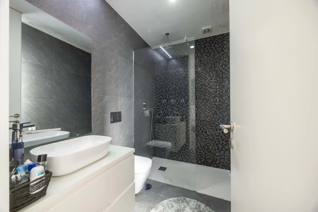 Moradia T5 para Venda em Gondomar (São Cosme), Valbom e Jovim Foto 45