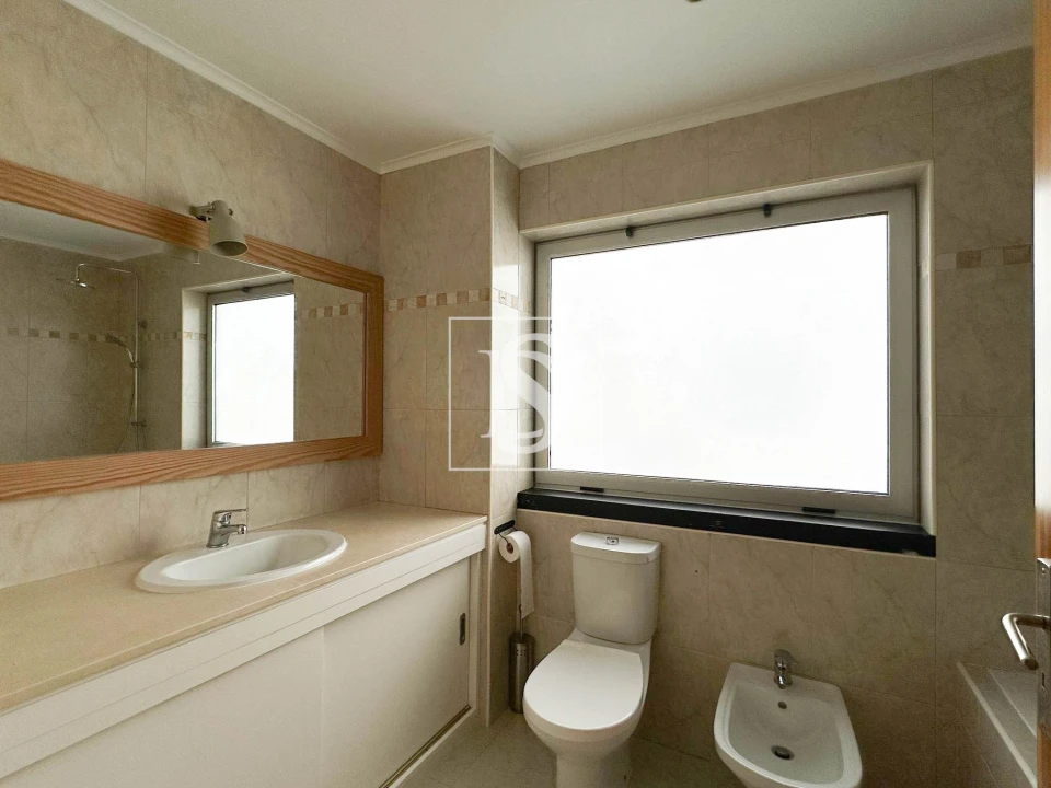 Apartamento T3 para Venda em Agua de Alto Foto 17