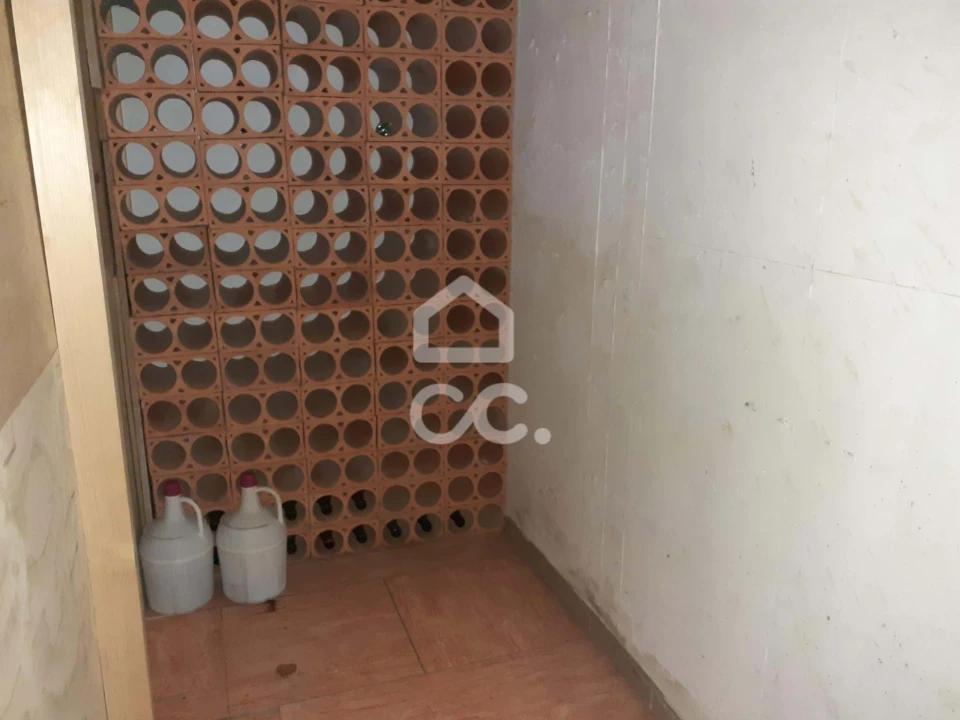 Garagem para Arrendamento em Santa Maria Maior Foto 10