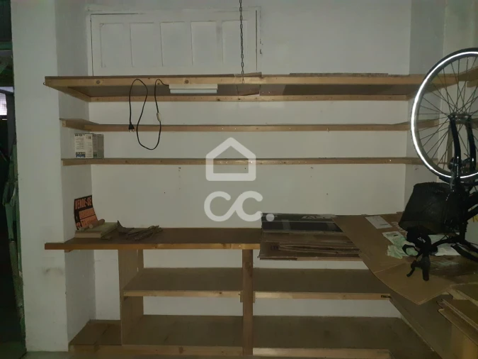 Garagem para Arrendamento em Santa Maria Maior Foto 13