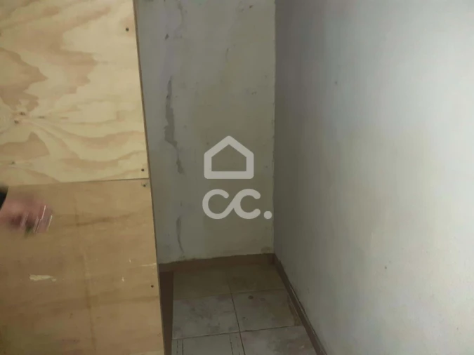 Garagem para Arrendamento em Santa Maria Maior Foto 11