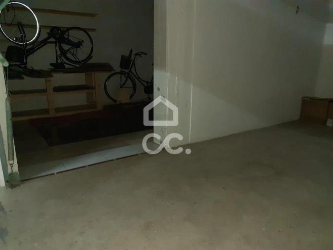 Garagem para Arrendamento em Santa Maria Maior Foto 5