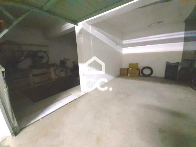 Garagem para Arrendamento em Santa Maria Maior Foto 1