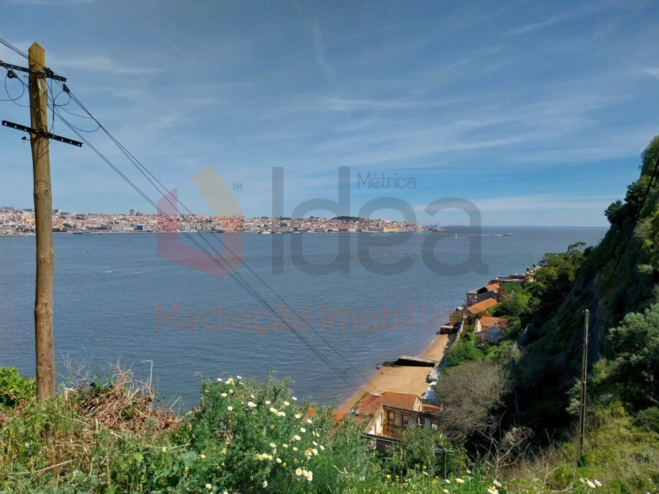 Prédio para Venda em Almada, Cova da Piedade, Pragal e Cacilhas Foto 17