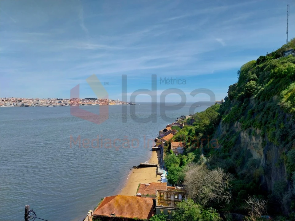Prédio para Venda em Almada, Cova da Piedade, Pragal e Cacilhas Foto 19