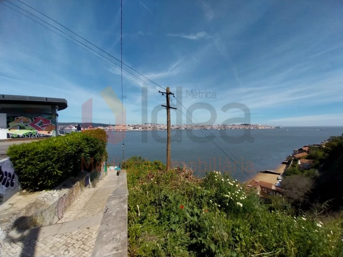 Prédio para Venda em Almada, Cova da Piedade, Pragal e Cacilhas Foto 16