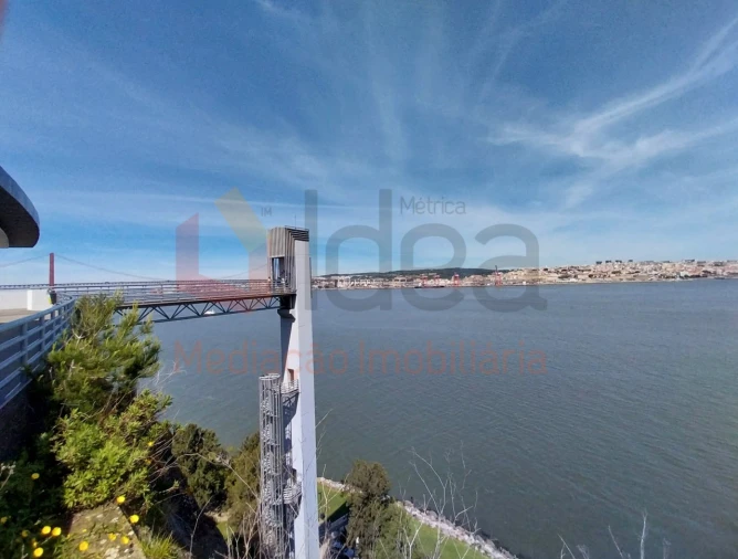 Prédio para Venda em Almada, Cova da Piedade, Pragal e Cacilhas Foto 18