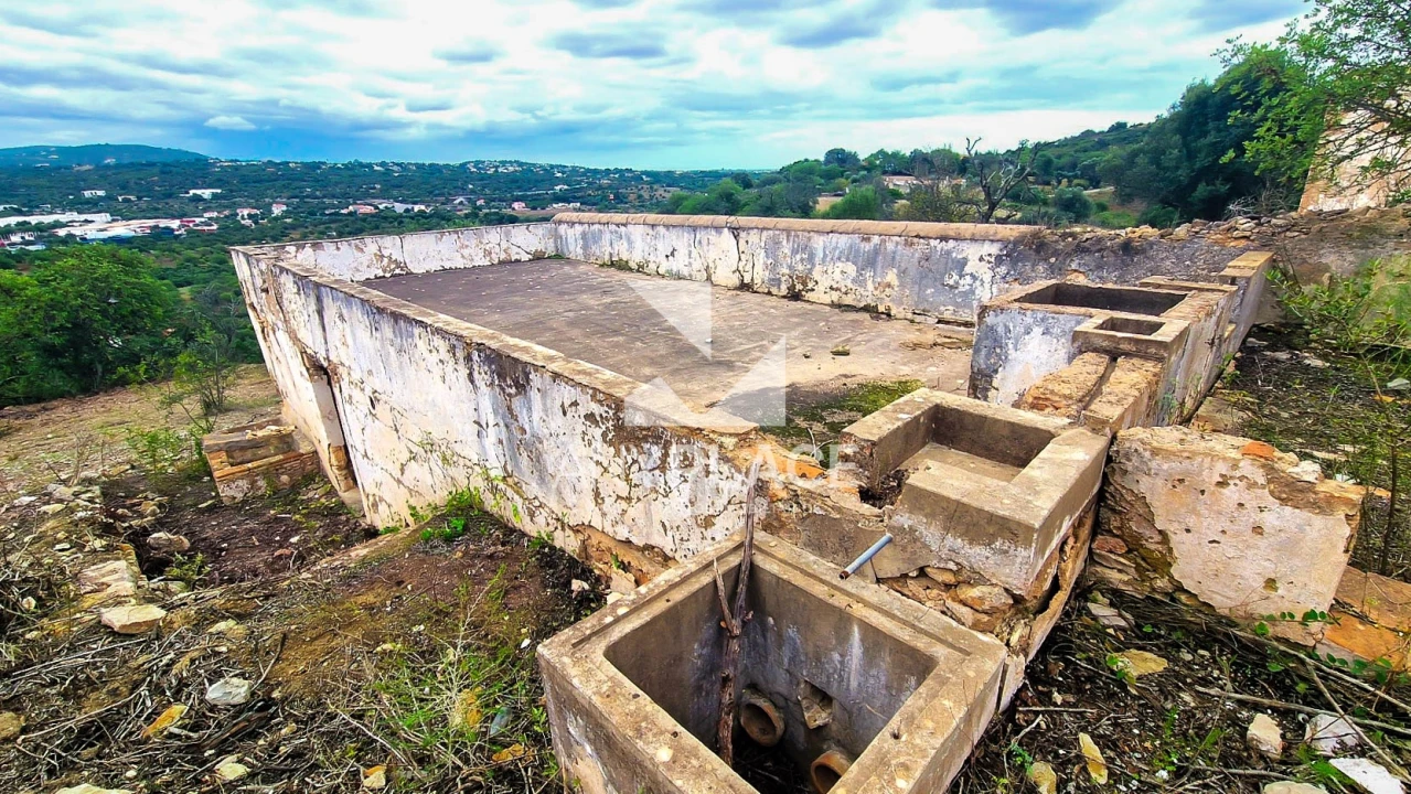Moradia T0 para Venda em Loule (São Sebastião) Foto 5