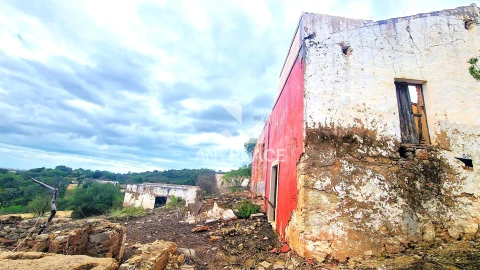 Moradia T0 para Venda em Loule (São Sebastião)