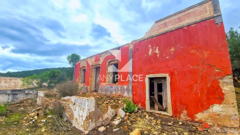 Moradia T0 para Venda em Loule (São Sebastião)