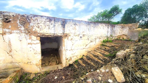 Moradia T0 para Venda em Loule (São Sebastião)