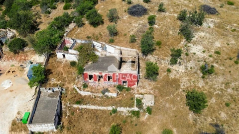 Moradia T0 para Venda em Loule (São Sebastião)
