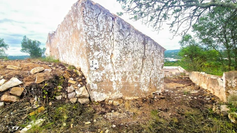 Moradia T0 para Venda em Loule (São Sebastião)
