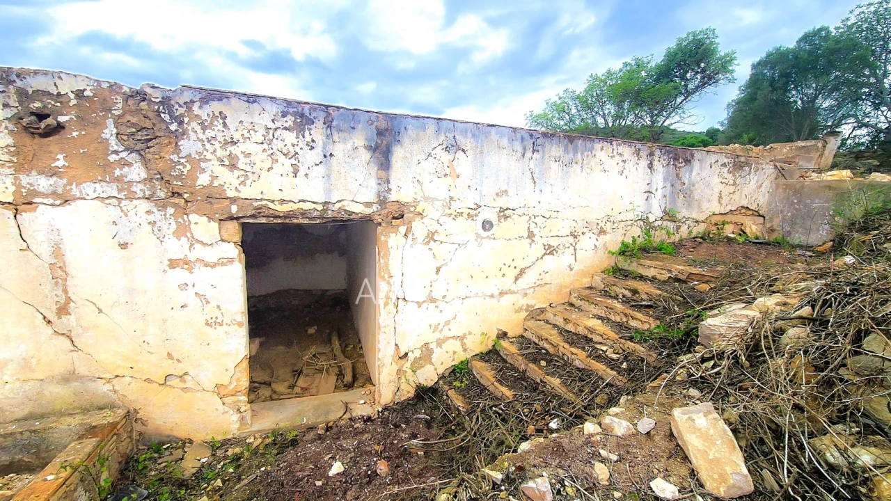 Moradia T0 para Venda em Loule (São Sebastião) Foto 6