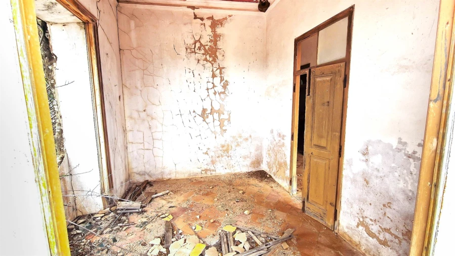 Moradia T0 para Venda em Loule (São Sebastião) Foto 8