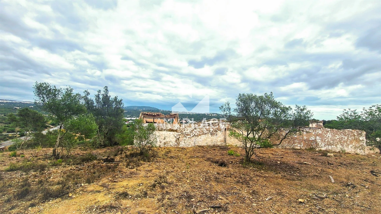 Moradia T0 para Venda em Loule (São Sebastião) Foto 19