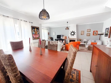 Moradia T5 para Venda em Almeirim