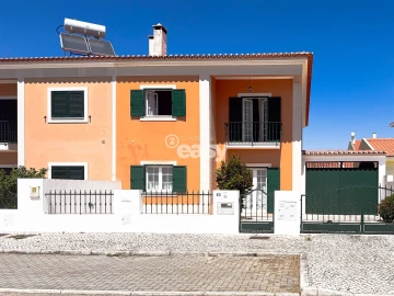 Moradia T5 para Venda em Almeirim