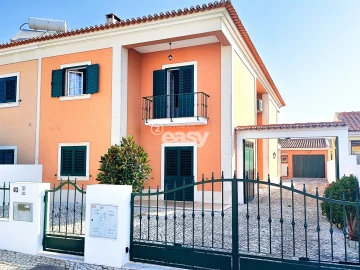 Moradia T5 para Venda em Almeirim