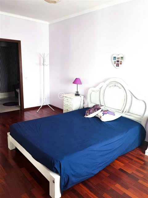 Moradia T5 para Venda em Almeirim