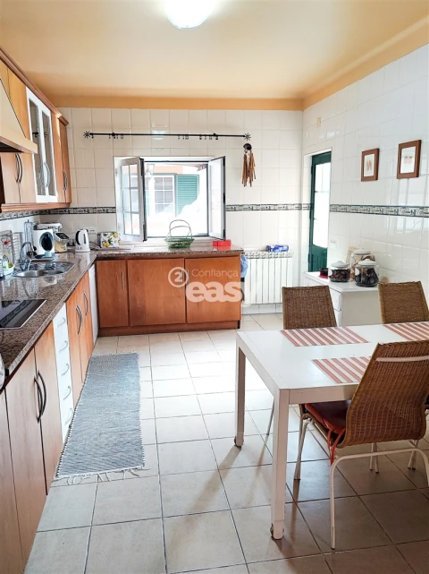 Moradia T5 para Venda em Almeirim