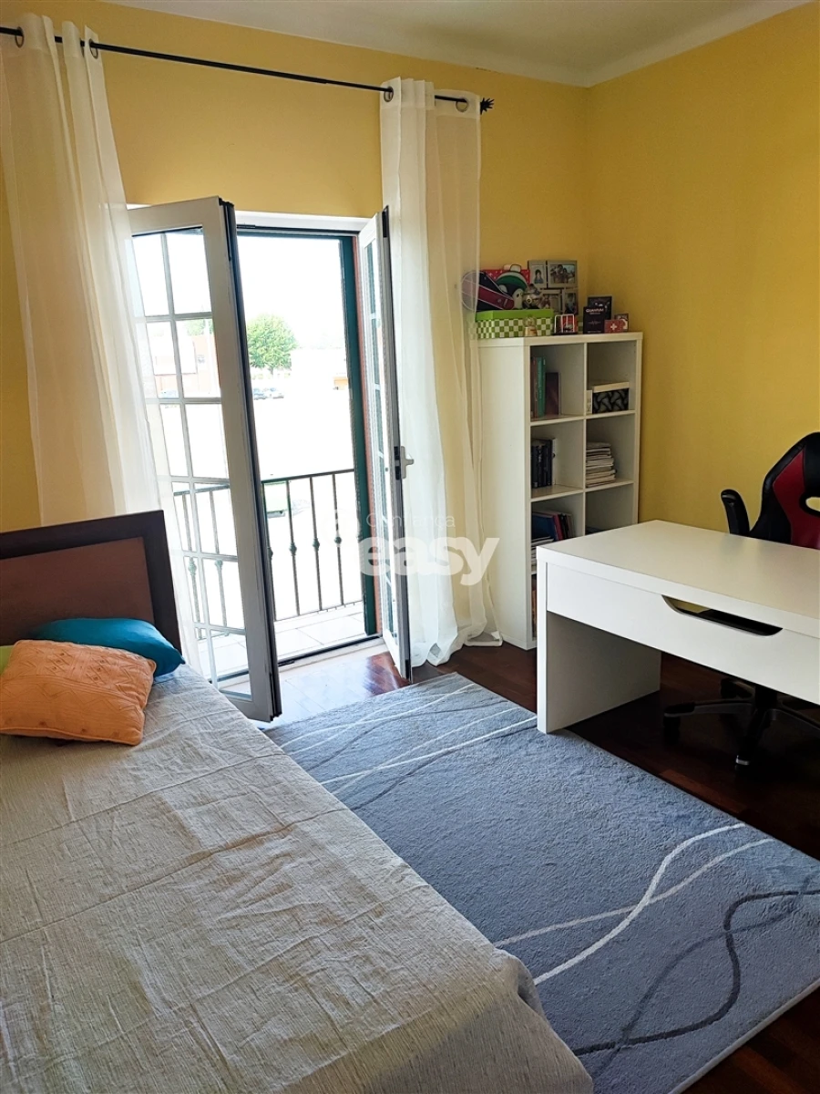 Moradia T5 para Venda em Almeirim Foto 18