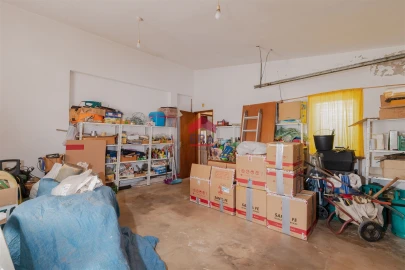 Moradia T4 para Venda em Quelfes