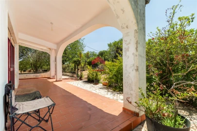 Moradia T4 para Venda em Quelfes
