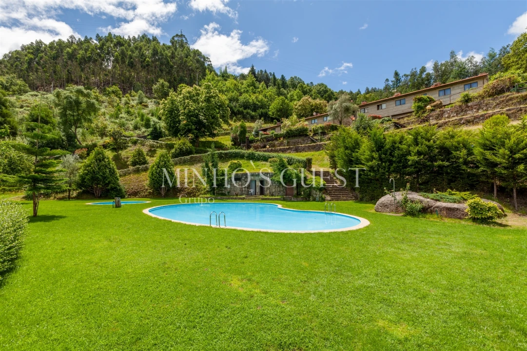 Moradia T2 para Venda em Caniçada e Soengas Foto 1