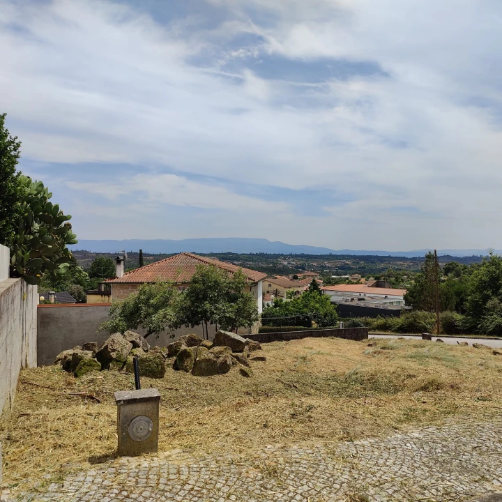 Terreno para Venda em Mangualde, Mesquitela e Cunha Alta Foto 3
