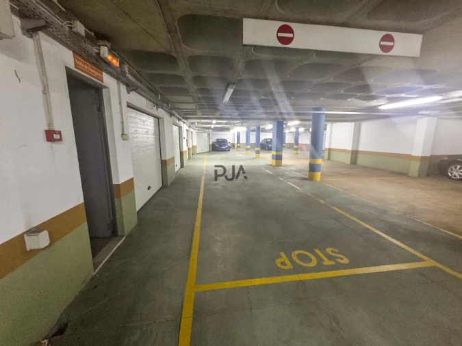 Garagem para Arrendamento em Tondela e Nandufe Foto 1
