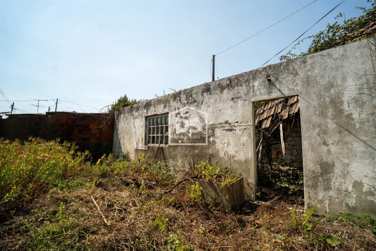 Moradia T2 para Venda em Maceira Foto 2