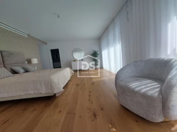 Apartamento T5 para Venda em Funchal (São Pedro)